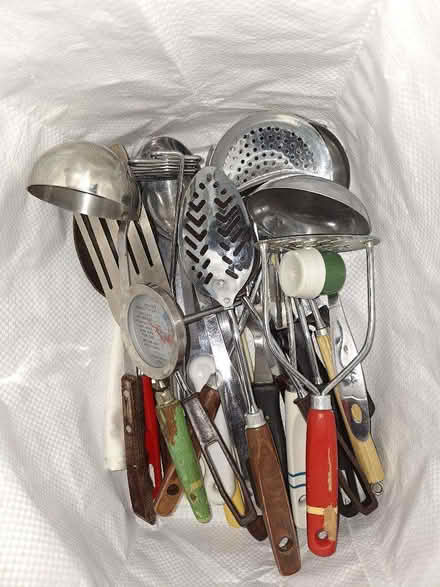 Photo of free Bag of kitchen utensils (Hoddesdon EN11) #1