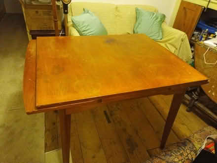 Photo of free Table (Donnington Bridge OX4) #1