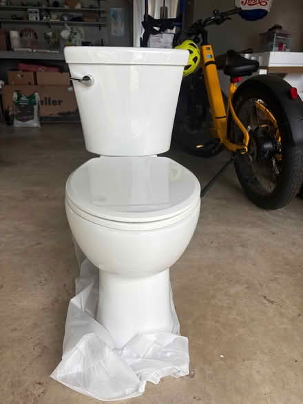 Photo of free Your new throne awaits (Near downtown Cartersville) #1