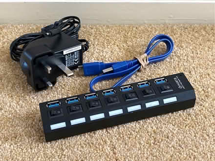 Photo of free USB 3 hub (Winkfield Row RG42) #1