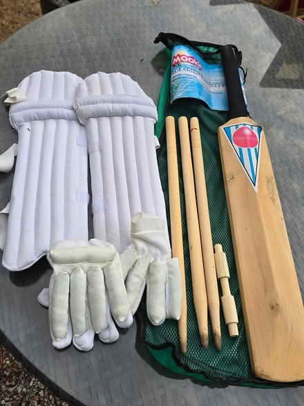 Photo of free Child's cricket set (CM2 Moulsham) #1