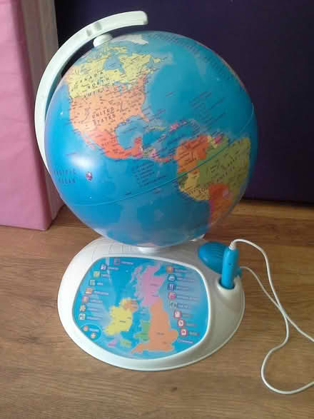 Photo of free interactive globe (Shenley Brook End MK5) #1
