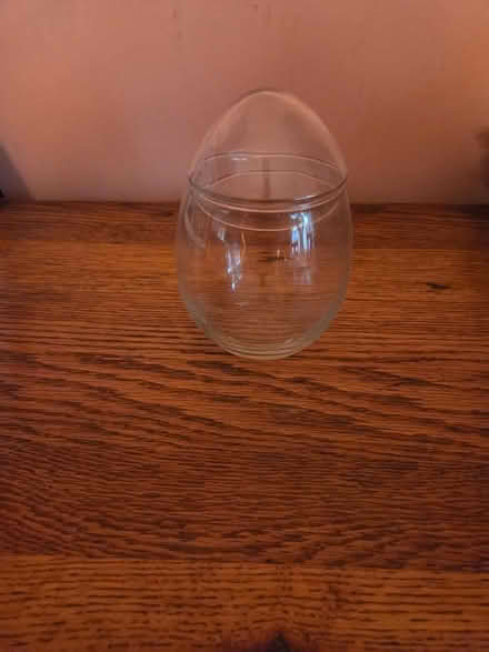 Photo of free egg shaped candy dish (Manville) #1