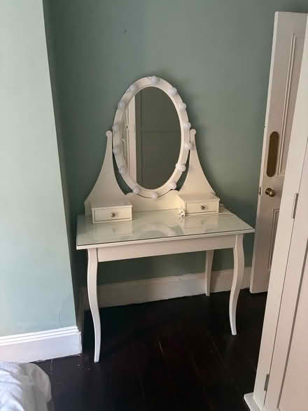Photo of free Vanity hnit (Balham SW12) #4