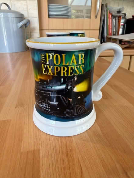 Photo of free Polar express mug (Dean Row SK9) #1