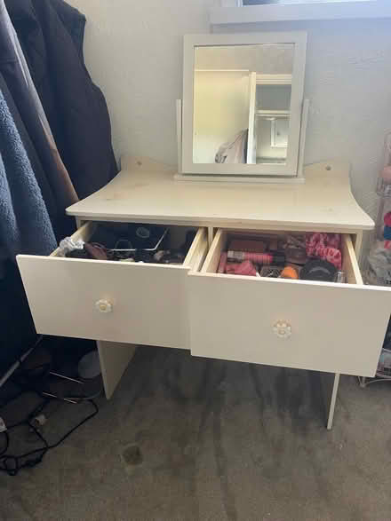 Photo of free Dressing table (Harwell OX11) #2