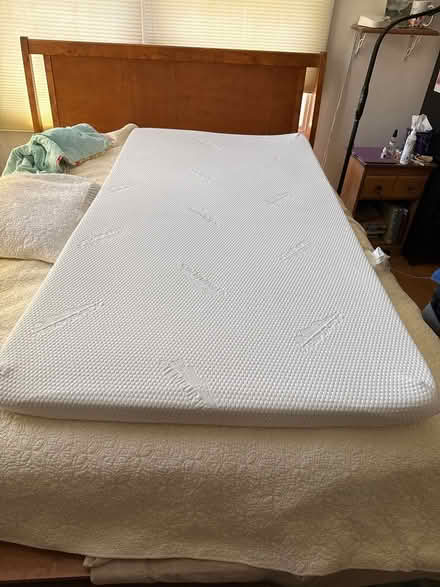 Photo of free Mattress topper (Santa Rosa downtown) #1
