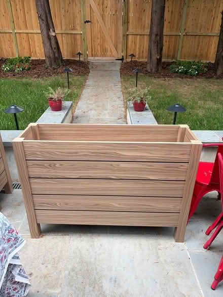 Photo of free Planters box (indoor) (Upper NW DC) #2