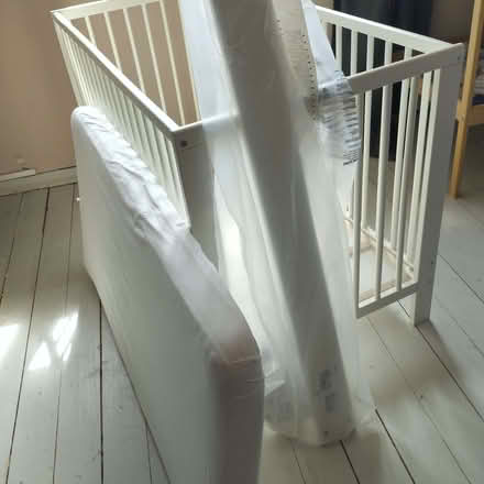 Photo of free IKEA Gulliver Cot and Mattress with sheets (Liberton EH16) #4