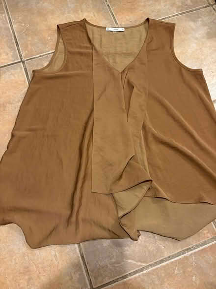 Photo of free Ladies brown top Medium (L5L 5P5) #1