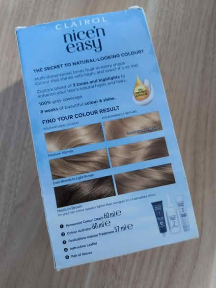 Photo of free Clairol hair colour kit 8G med honey blonde (Battle TN33) #2