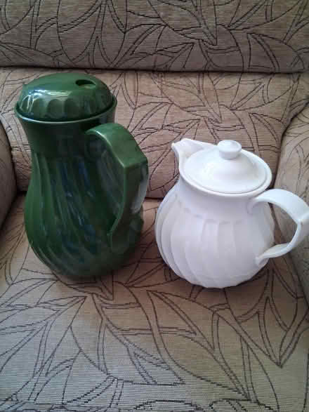 Photo of free Insulated tea and coffee pots (Coxheath ME17) #1