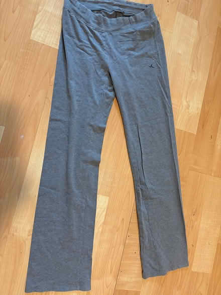 Photo of free Grey lounge pyjama bottoms Small (L5L 5P5) #1