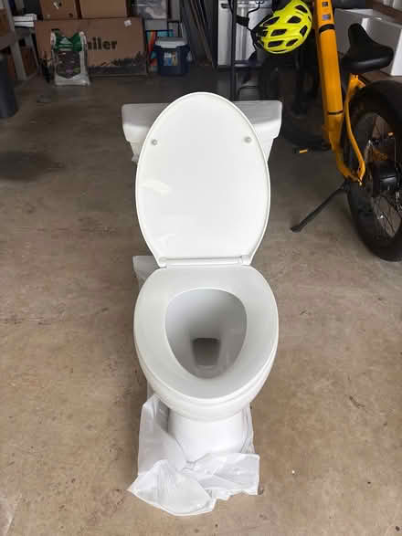 Photo of free Your new throne awaits (Near downtown Cartersville) #2