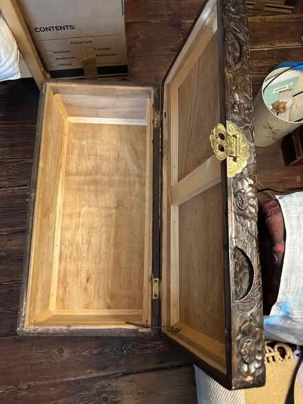 Photo of free Wooden storage box (islington N1) #2