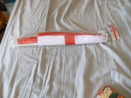 Photo of free St George's flag- small (Greenford UB6) #1