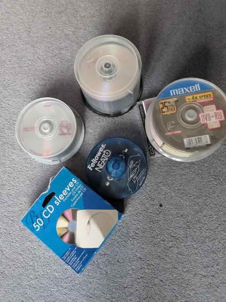 Photo of free A number of dvd-rw and dvd-rw discs (Banister Park SO15) #1