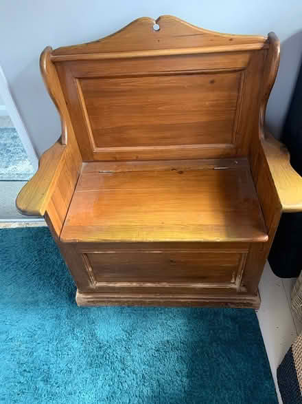 Photo of free Small Wooden pew seat (Lu4 9uf) #2