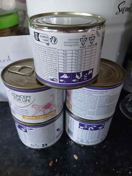 Photo of free 5 cans of concept for life renal cat food (Gillingham ME7) #1