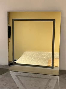 Photo of free Mirror with battery-operated lights (Snitterton DE4) #2