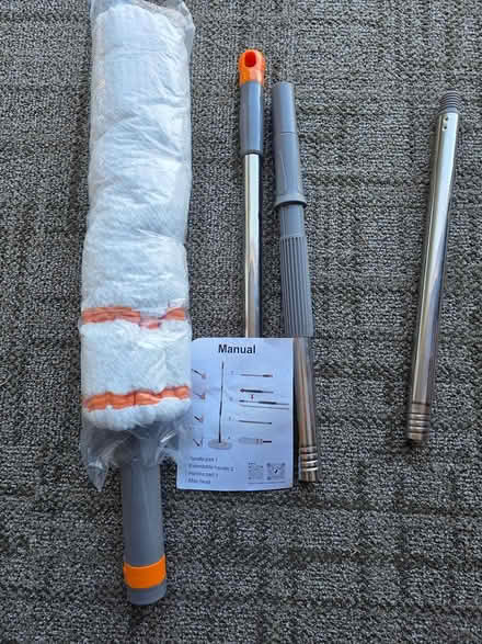 Photo of free mop with 3 piece handle (Newark) #1