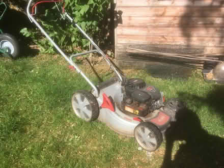 Photo of free Lawn mower (Pembridge HR6) #1