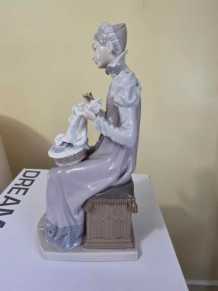 Photo of free Lladró glazed porcelain figurine (South Ozone Park) #2