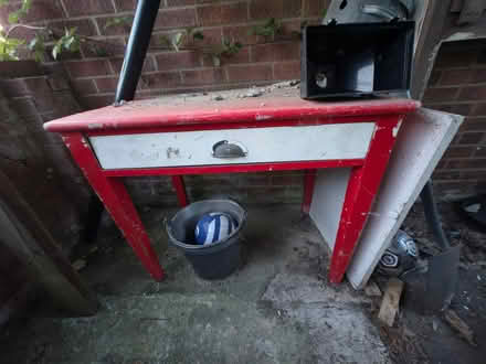 Photo of free Table (Cumnor OX2) #1