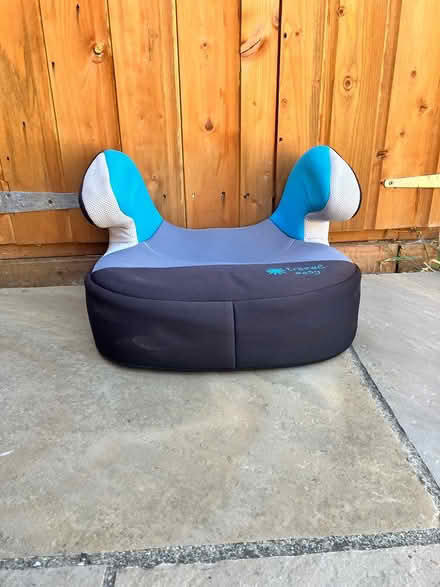 Photo of free Car booster seat (Lower Earley RG6) #3