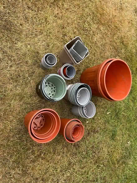 Photo of free Various sized plastic plant pots (Wrexham Technology Park LL11) #2