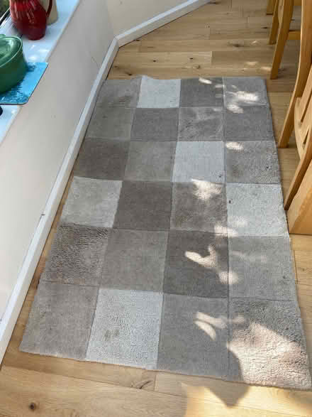 Photo of free Rug (Weir Green GL2) #1