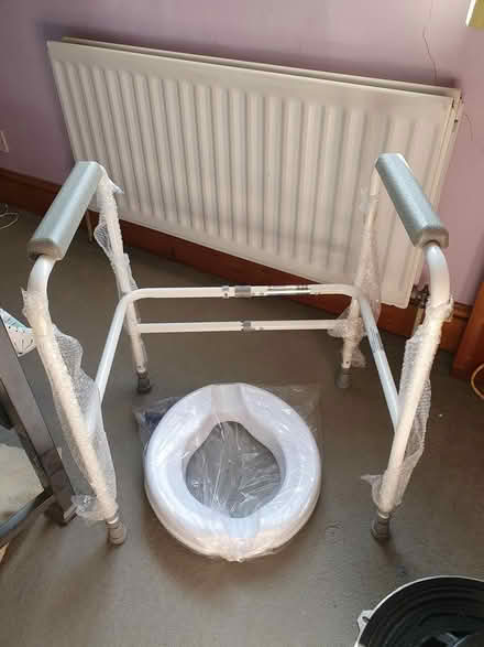 Photo of free Toilet frame and raised toilet seat (Beckenham BR3) #1