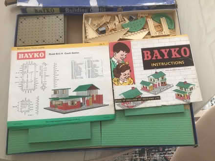 Photo of free Bayko Building Outfit (West Common AL5) #3