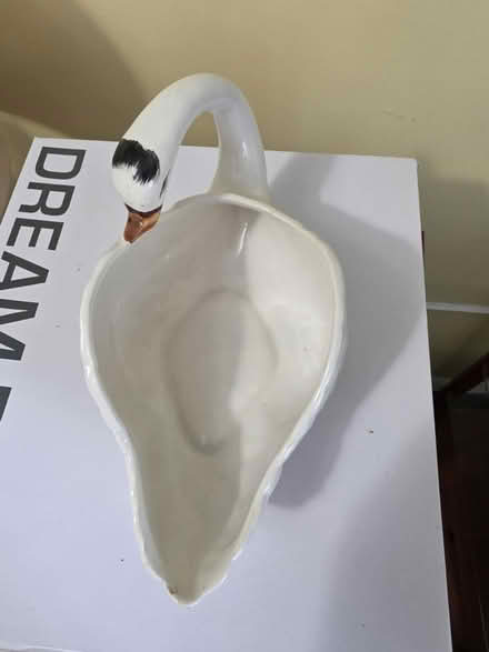 Photo of free Ceramic swan planter or dish (South Ozone Park) #2