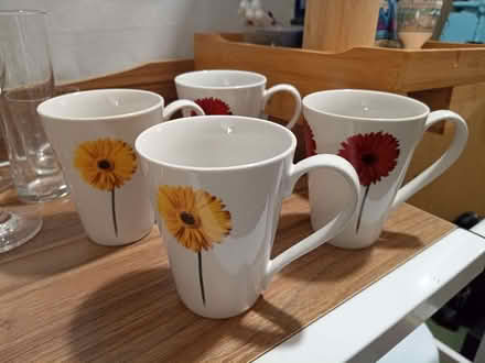 Photo of free 4 mugs good condition 275ml (Boscombe BH5) #1