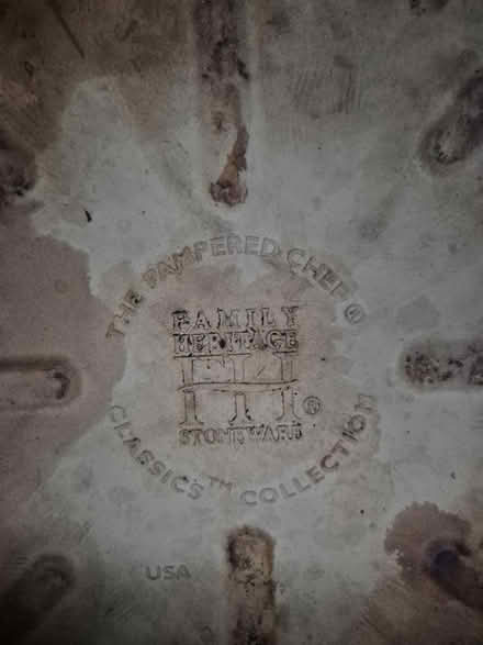 Photo of free Pampered chef pizza stone (Southbourne BH6) #2