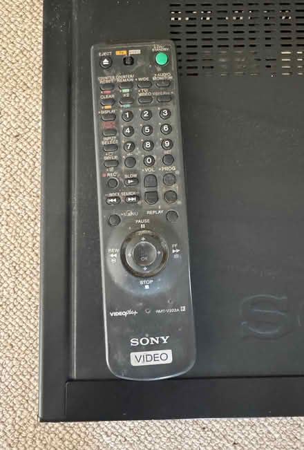 Photo of free Sony VHS video recorder/player (Hove Station area BN3) #4