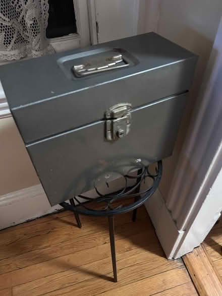 Photo of free Steek File Box with Lock (Beacon Hill) #2