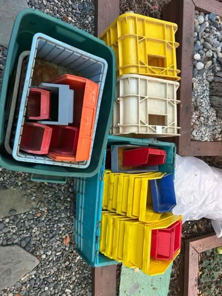 Photo of free Various bins (Menlo Park) #1