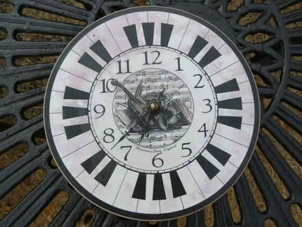 Photo of free Round shape wall clock Piano/music design Battery operated (Kempsey WR5) #1