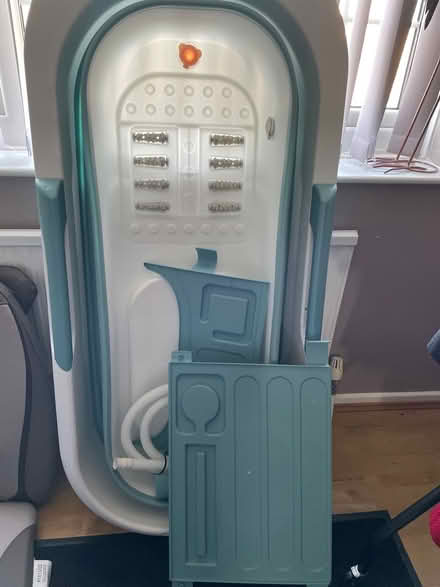 Photo of free Adult collapsible bath tub (Chessington KT9) #1