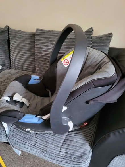 Photo of free Childs car seat & iso fix base (Upton CH2) #4