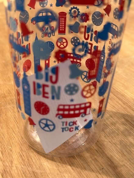 Photo of free London theme water bottle (Hook RG27) #2