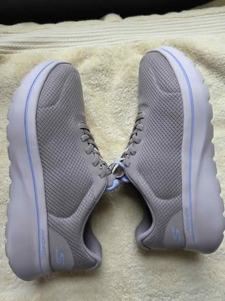Photo of free Sketchers, 9.5wide womens (Laurel) #4