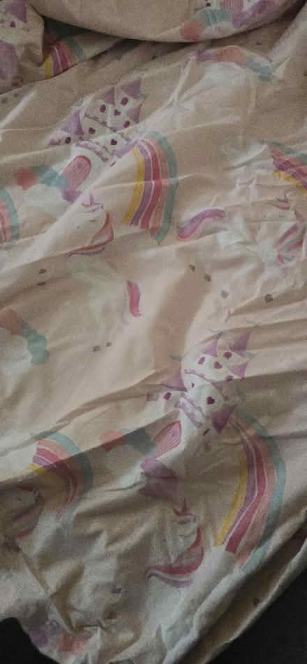 Photo of free Kids bedroom curtains (Hook roundabout KT9) #1