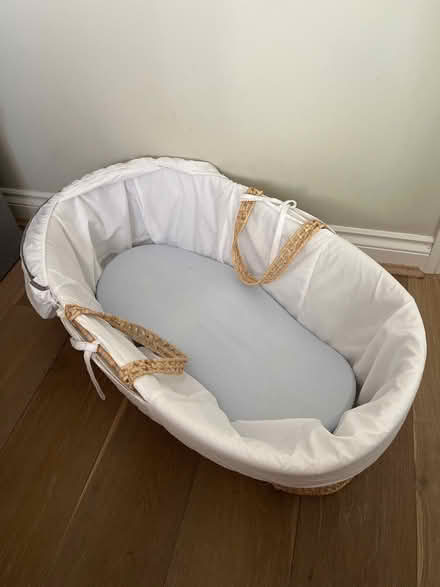 Photo of free Moses basket (Bishop's Stortford CM23) #4