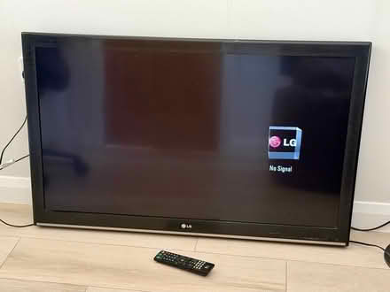 Photo of free 42” LG flatscreen TV (Little Chalfont HP6) #1