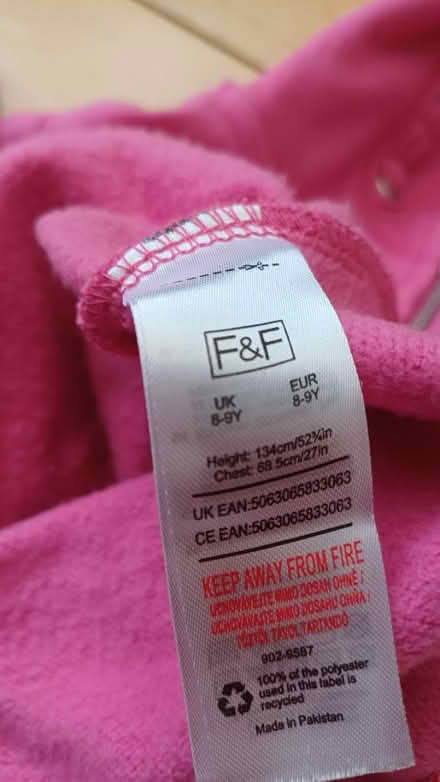 Photo of free Kids pink hoody (M19 1fq) #2