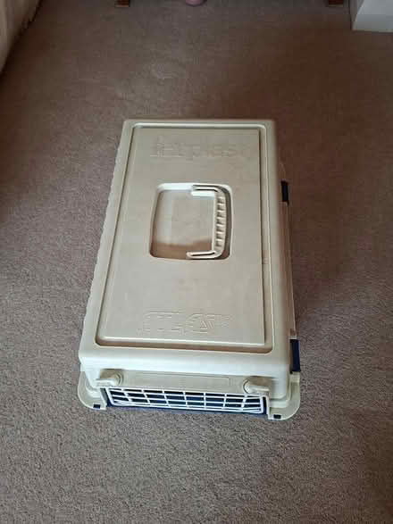 Photo of free Pet carrier (Twickenham TW2) #1