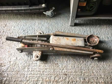 Photo of free Car jack (Exhall CV7) #1